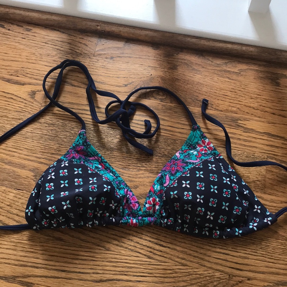 Bikini top size small